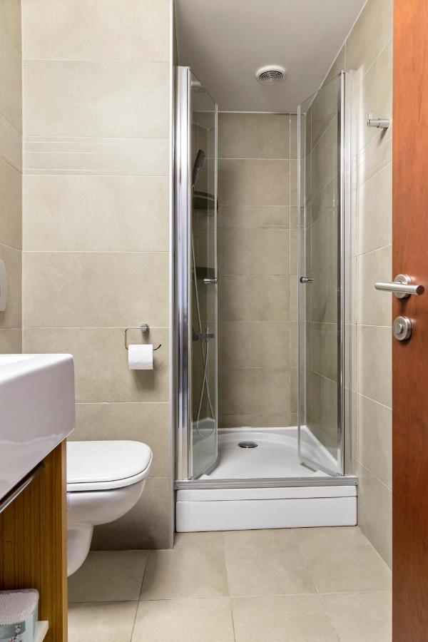 Central Deluxe By Rh Living Bucureşti Ngoại thất bức ảnh