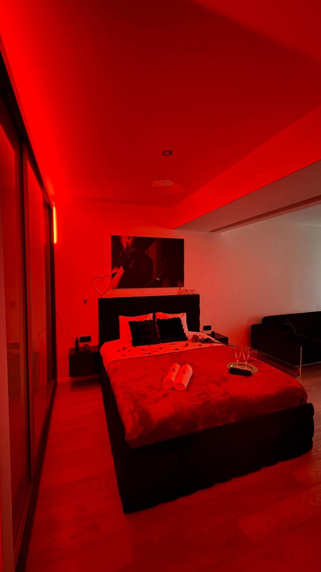 Central Deluxe By Rh Living Bucureşti Ngoại thất bức ảnh