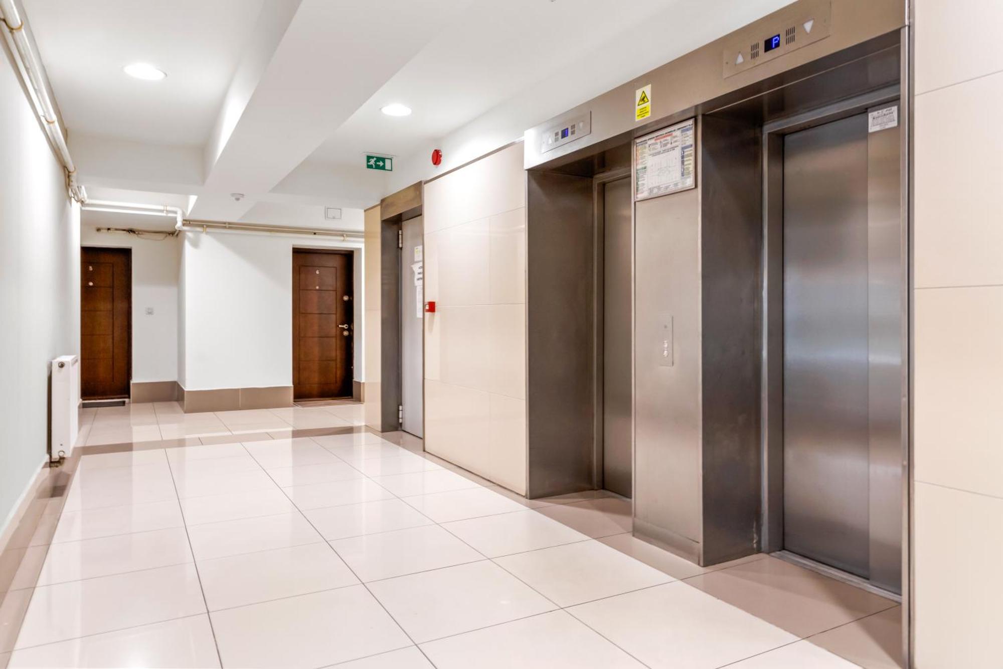 Central Deluxe By Rh Living Bucureşti Ngoại thất bức ảnh