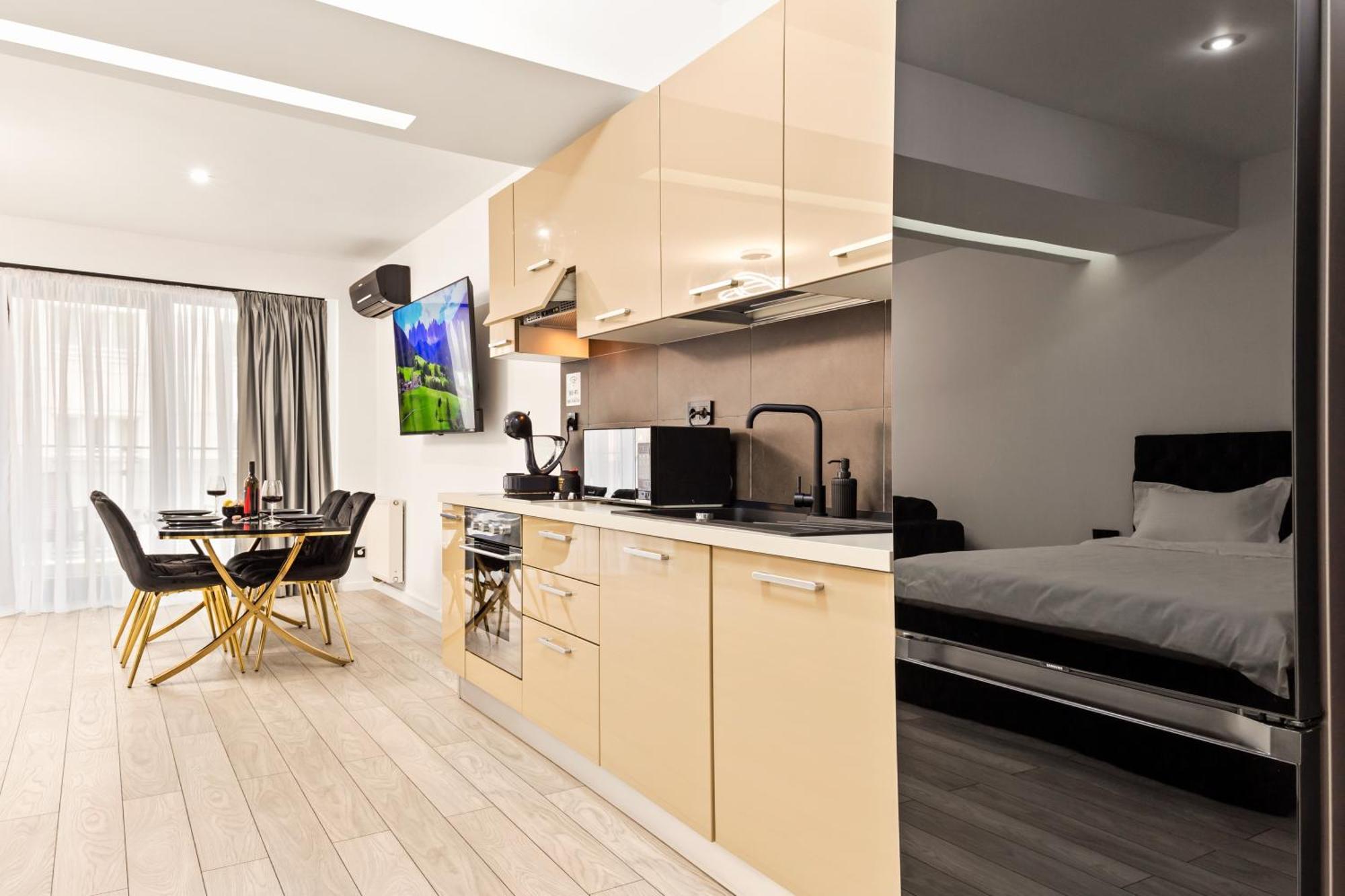 Central Deluxe By Rh Living Bucureşti Ngoại thất bức ảnh
