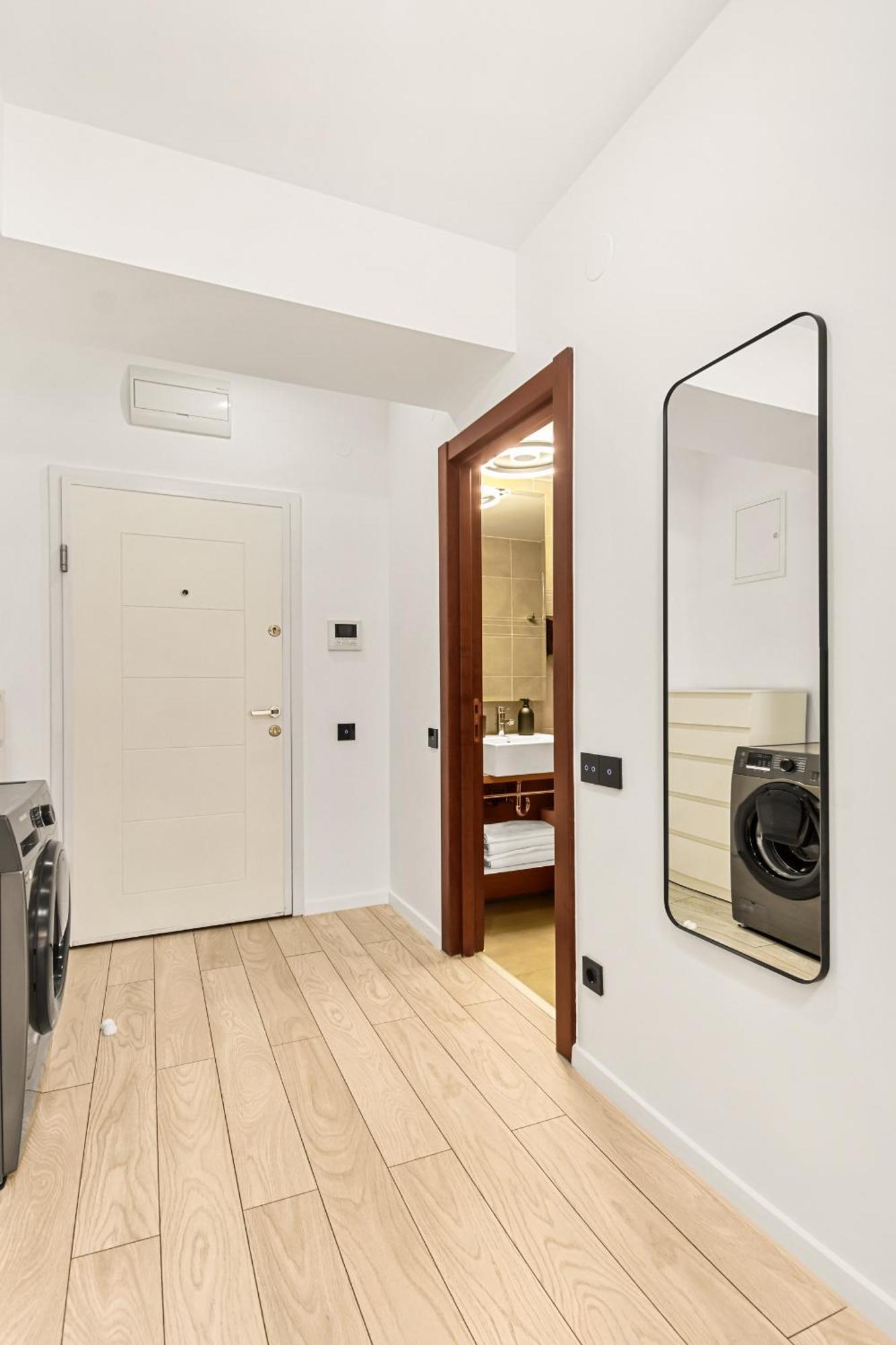Central Deluxe By Rh Living Bucureşti Ngoại thất bức ảnh