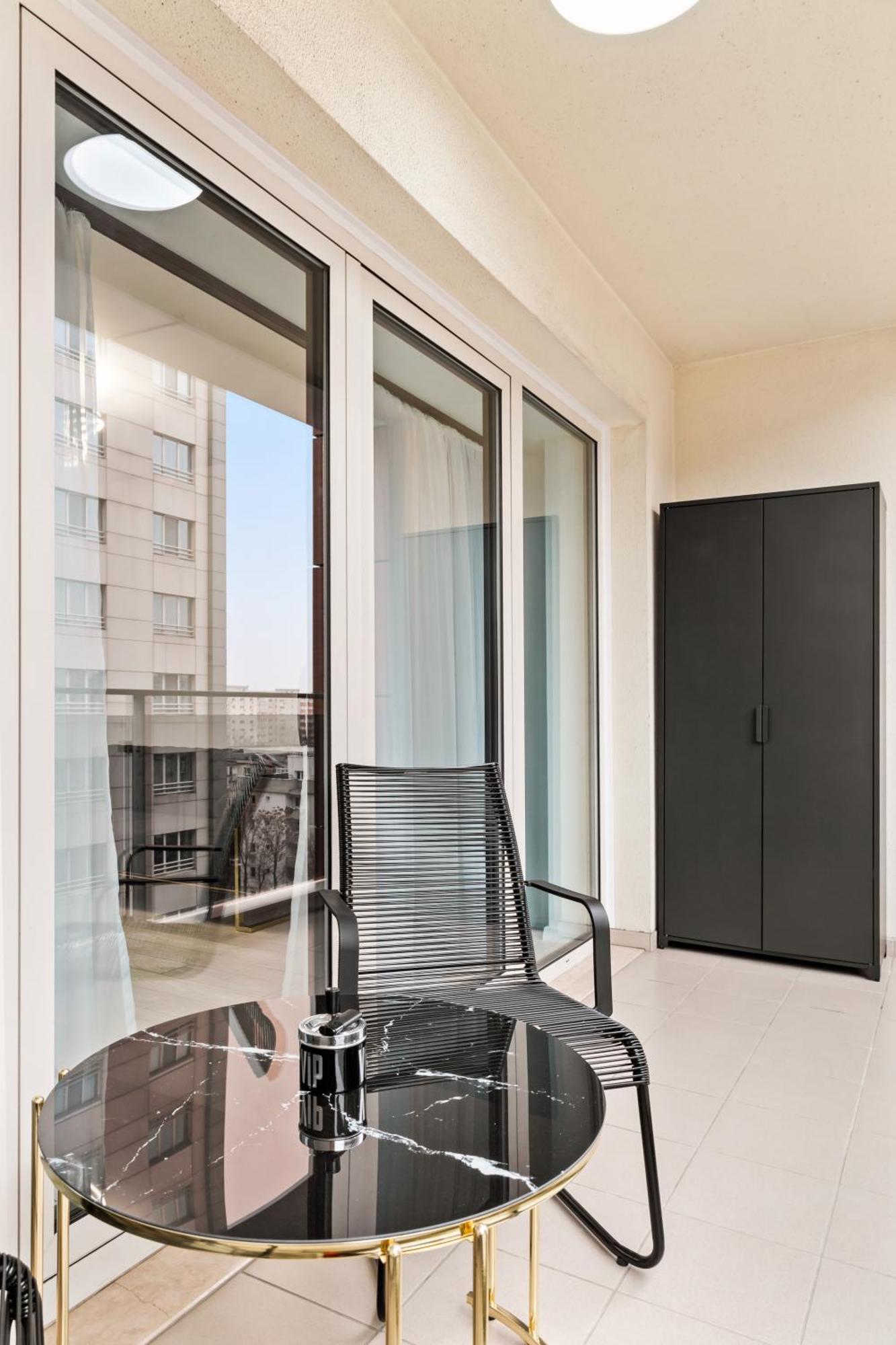 Central Deluxe By Rh Living Bucureşti Ngoại thất bức ảnh
