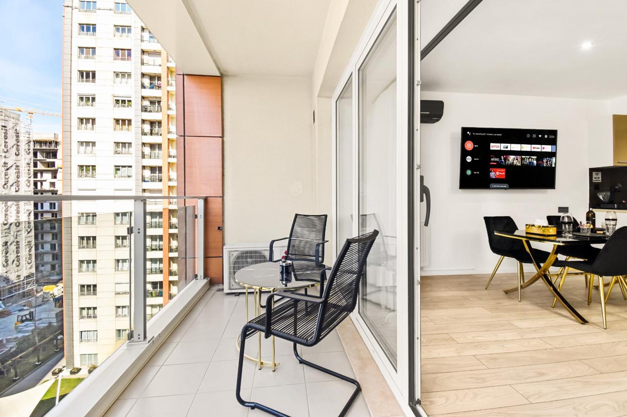Central Deluxe By Rh Living Bucureşti Ngoại thất bức ảnh
